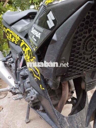 Suzuki Raider Fi Đen vàng Xe côn tay
