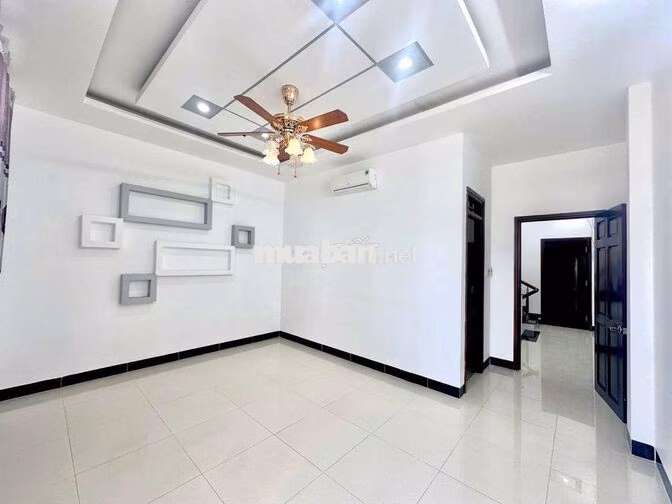 Nhà 2 Lầu 4PN Có Nội Thất KDC Hưng Phú 13 triệu