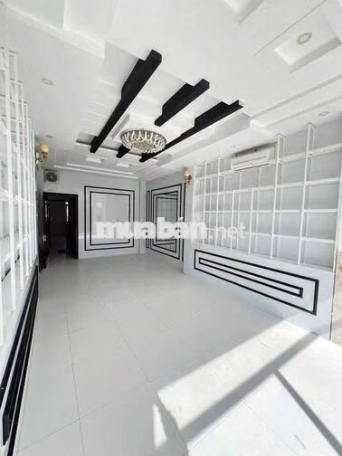 Nhà trệt 3 lầu đường Võ Văn Kiệt chỉ 16 triệu