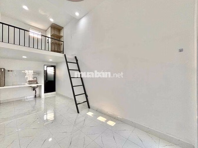 PHÒNG TRỌ CÓ GÁC RỘNG RÃI THOÁNG MÁT GÁC CAO ĐỨNG GẦN AEON TÂN PHÚ
