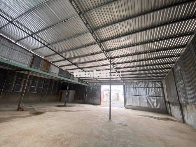 cho thuê kho xưởng 1000m gần chợ đầu mối