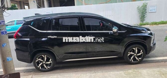 Mitsubishi Xpander Bản đủ 2022 Đen 7 chỗ