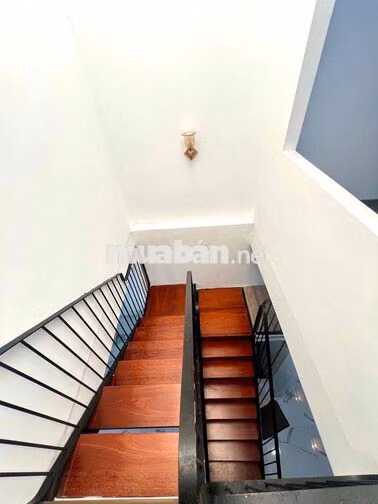 Bán nhà Hồng Bàng Q11, DT 3m6 x 9m , 2PN Ko Lộ Giới , CHỈ 3Tỷ45