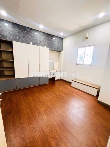 Bán nhà Hồng Bàng Q11, DT 3m6 x 9m , 2PN Ko Lộ Giới , CHỈ 3Tỷ45