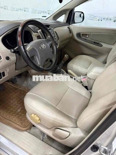 Toyota Innova 2016 Số sàn Bạc 121000 km