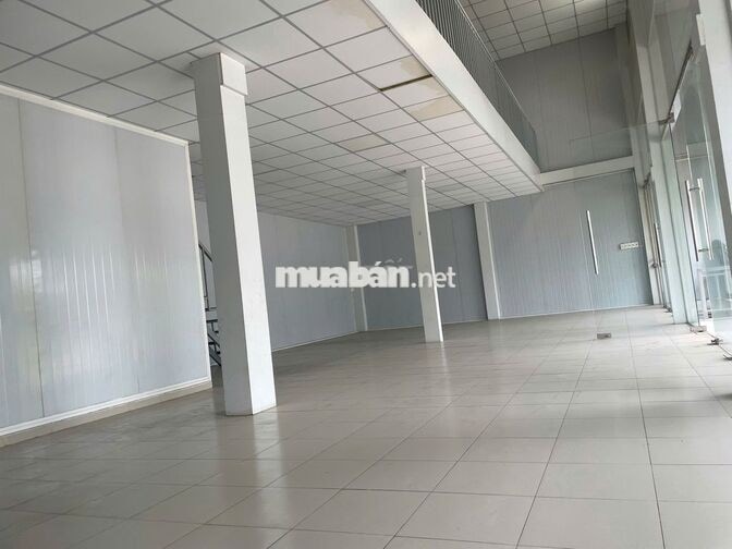 Cho thuê MB KD 15 x 10m, Hầm+ T+lững, giá 35tr/ tháng