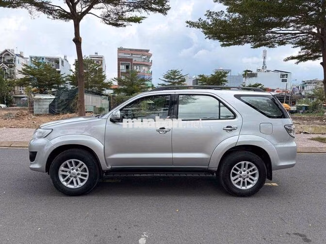 FORTUNER 2.7V 2013 TỰ ĐỘNG ,BẢO HÀNH 1 NĂM