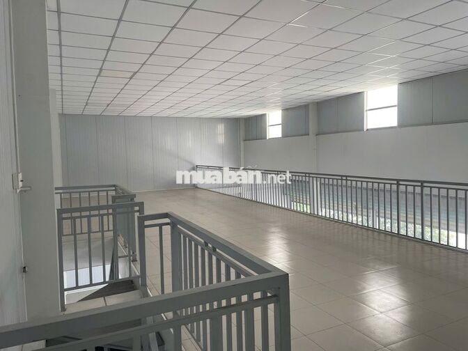 Cho thuê MB KD 15 x 10m, Hầm+ T+lững, giá 35tr/ tháng