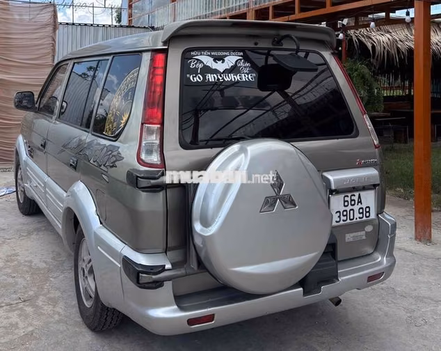 Mitsubishi Jolie Số sàn 7 chỗ Bạc