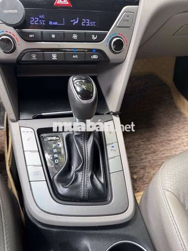 Hyundai Elantra GLS Tự động 11 vạn Xám