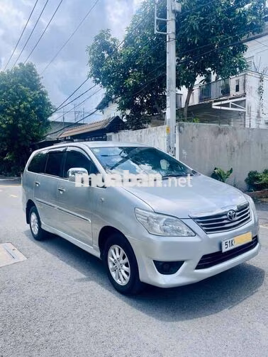 Toyota Innova E 2012 Số sàn Bạc