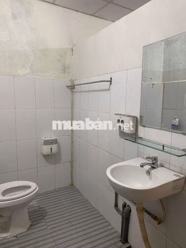 Nhà Nguyễn Chánh nguyên căn kiệt ô tô lớn