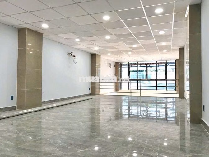 Cho thuê nhà góc 2MT 181A Phan Đăng Lưu, Phường 6, Q. Bình Thạnh 