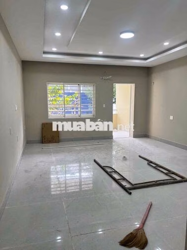 CHO THUÊ NHÀ MẶT TIỀN KHU CHINA TOUW TRUNG TÂM THÀNH PHỐ MỚI MỚI 100%