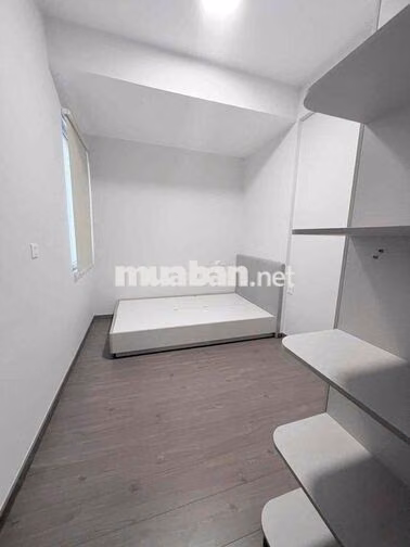 Cho thuê 2PN Nhà trống 7 triệu: Có máy lạnh 7,5 triệu. LH HƯƠNG