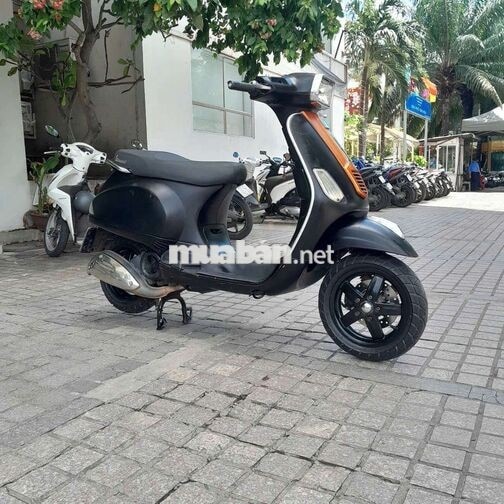 Piaggio Vespa Đen vuong fi