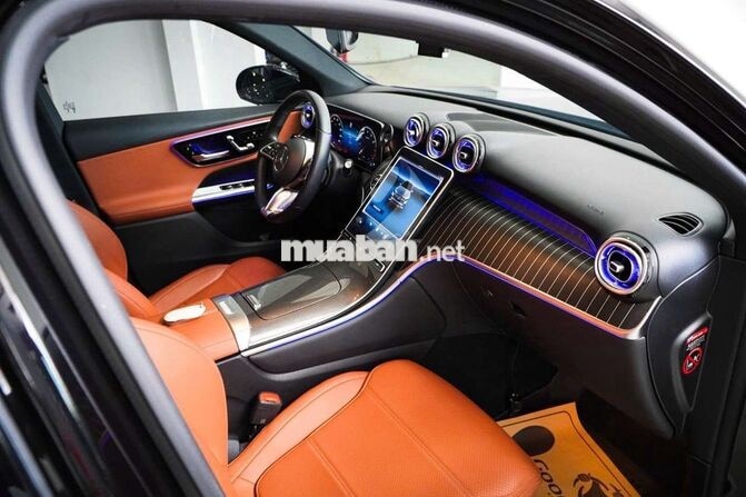 Mercedes-Benz GLC 200 4MATIC 2024 lướt nhẹ cực đẹp