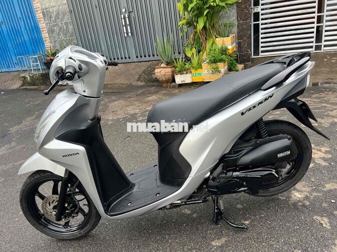Honda Vision 2017 Bạc