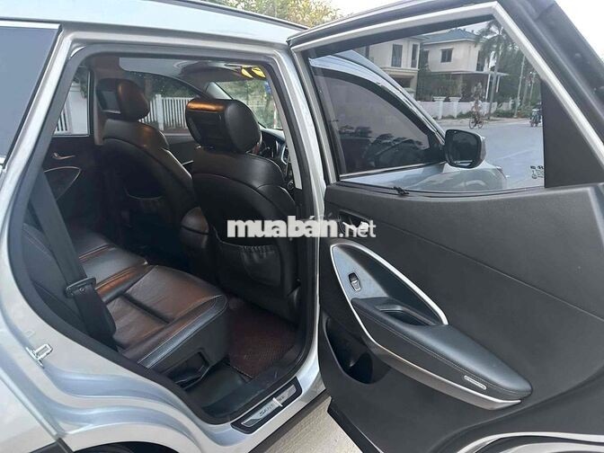 Hyundai Santa Fe AT 7 chỗ đời 2013 máy xăng
