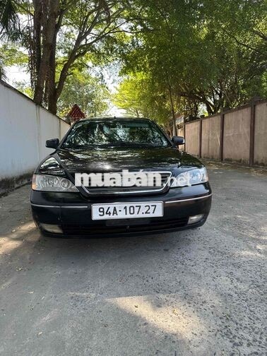 Ford Mondeo 2.5 AT 2004 Đen 5 chỗ