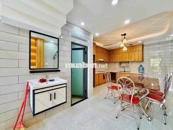 NHÀ HẺM XE TẢI 1227/ LÊ ĐỨC THỌ (4x13M ) - 4 PHÒNG NGỦ 5WC