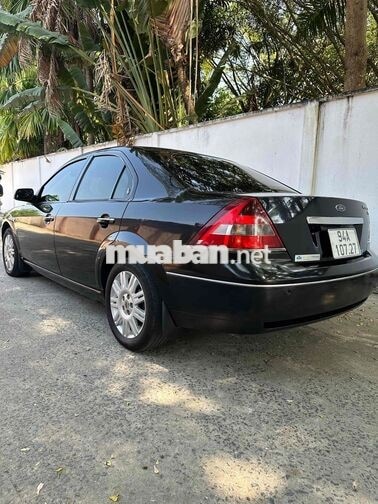 Ford Mondeo 2.5 AT 2004 Đen 5 chỗ