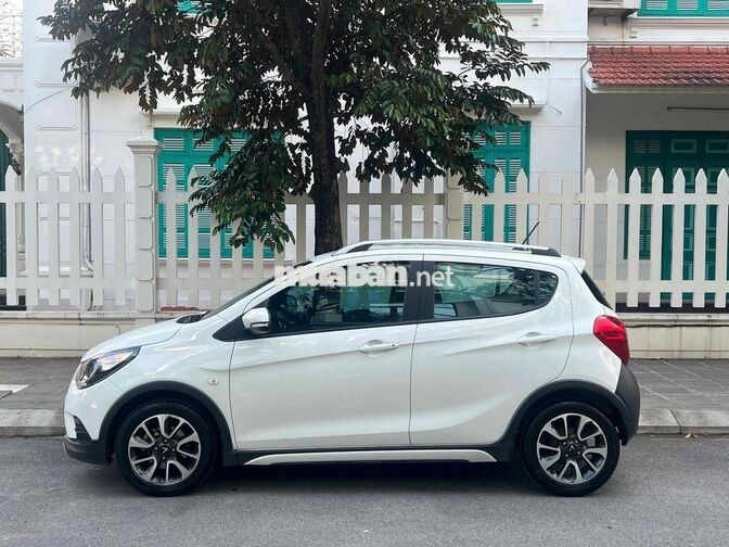 VinFast Fadil Trắng Số tự động 5 chỗ