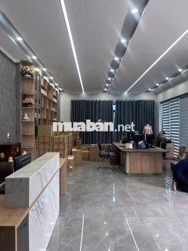 Cho thuê nhà  600m2 làm văn phòng- ngã 6 An Phú