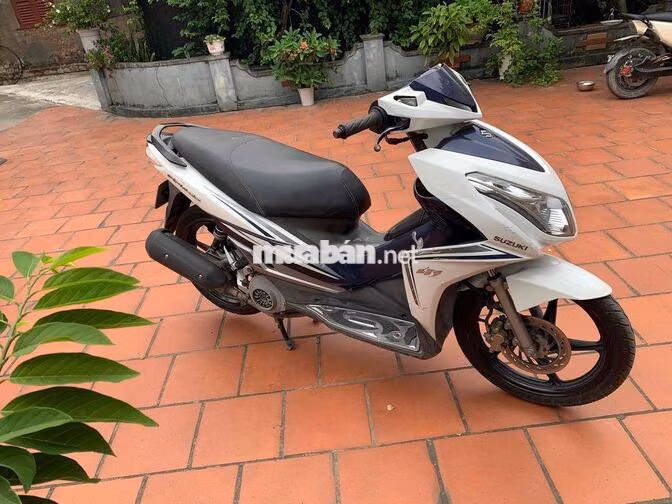 Suzuki Impulse 2018 Trắng Xanh