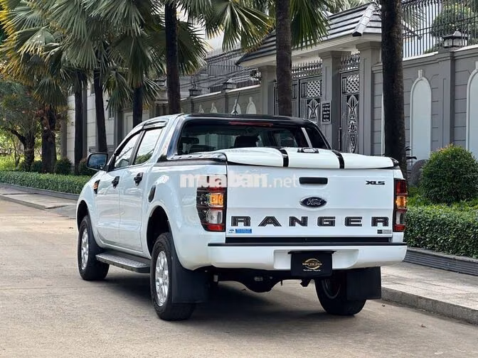 Ford Ranger 2022 2.2 XLS 4x2AT Trắng Tự động