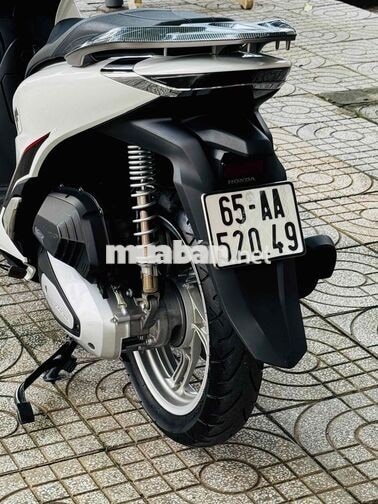 Honda SH 125i cuoi 2025 Trắng đen xe lướt 9 chủ