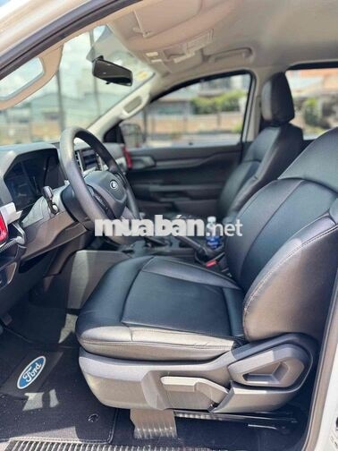 Ford Ranger XLS 2022 Trắng Tự động 8vạn 100củ đồ