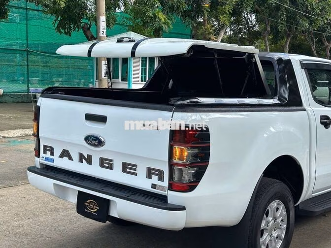 Ford Ranger 2022 2.2 XLS 4x2AT Trắng Tự động