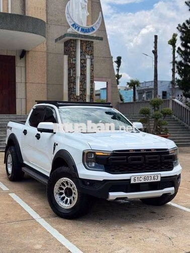Ford Ranger XLS 2022 Trắng Tự động 8vạn 100củ đồ