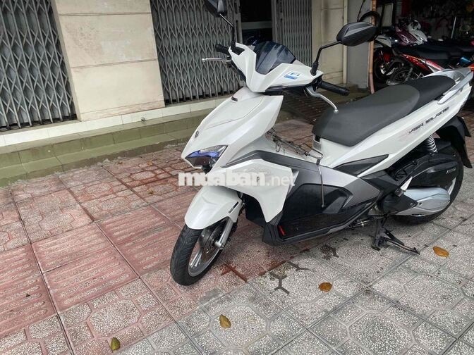 Honda Air Blade Trắng