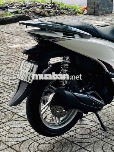 Honda SH 125i cuoi 2025 Trắng đen xe lướt 9 chủ