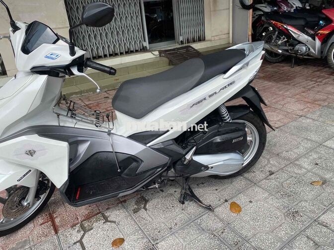 Honda Air Blade Trắng