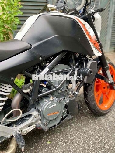 KTM Duke 200 33000 km Trắng cam đen