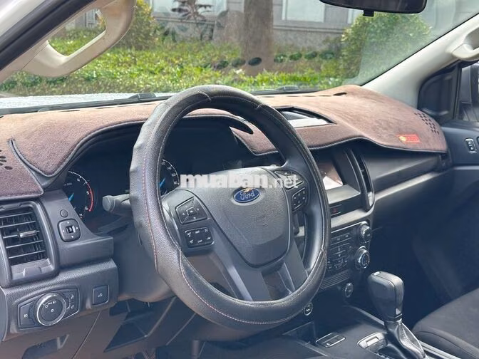 Ford Ranger 2022 2.2 XLS 4x2AT Trắng Tự động