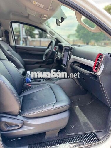 Ford Ranger XLS 2022 Trắng Tự động 8vạn 100củ đồ