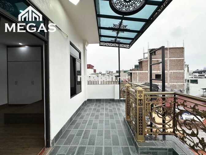 HOT!!! 5-6X BAN CÔNG SIÊU RỘNG, OTO ĐỖ CỬA, MÁY GIẶT RIÊNG,FULL NT MỚI