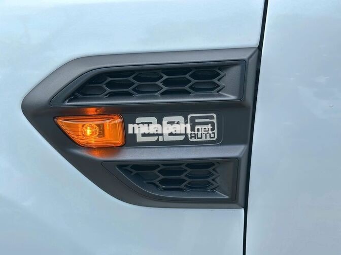 Ford Ranger 2022 2.2 XLS 4x2AT Trắng Tự động