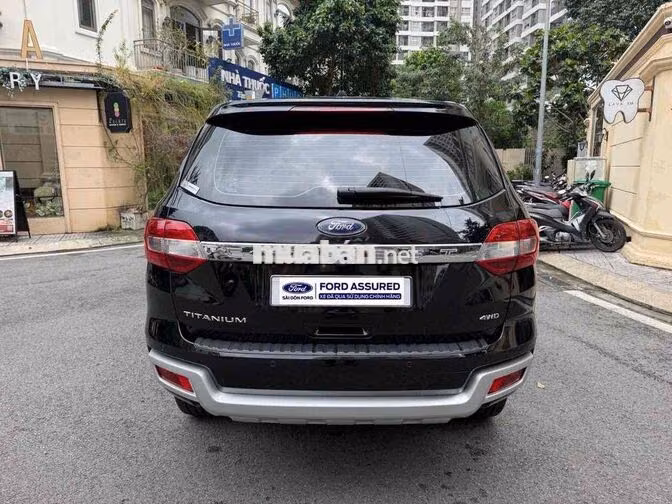 Ford Everest Titanium 4x4 2021 Đen 18.000km