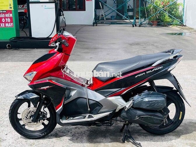 Air Blade Siêu nhân 2017 Đỏ đen chính chủ
