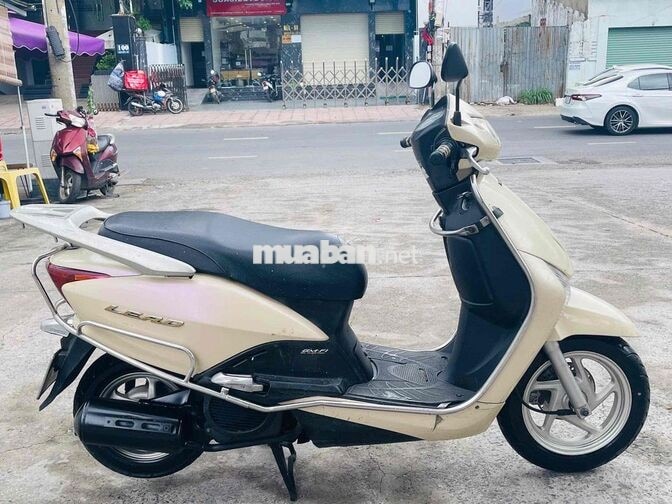 Honda Lead 2012 Fi màu kem