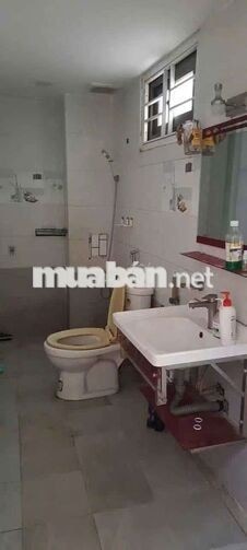 Cho thuê nhà 1 Trệt 2 Lầu gần Làng Đại học và chợ Đông Hoà