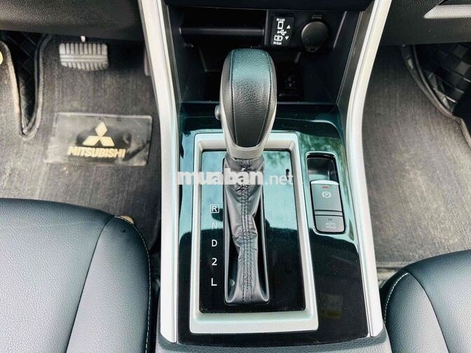 Mitsubishi Xpander 2024 Trắng 5 vạn km