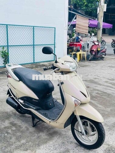 Honda Lead 2012 Fi màu kem