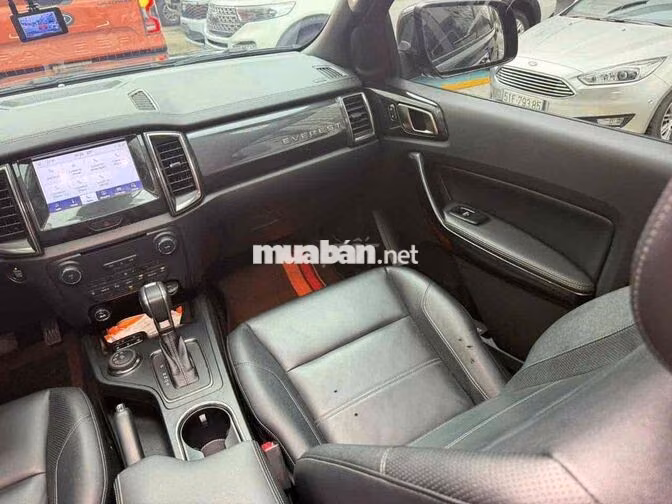 Ford Everest Titanium 4x4 2021 Đen 18.000km