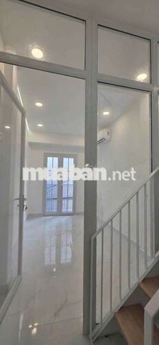 Nhà 1 Trệt 2 Lầu 2PN 2WC Hẻm 205 Huỳnh Tấn Phát Quận 7
